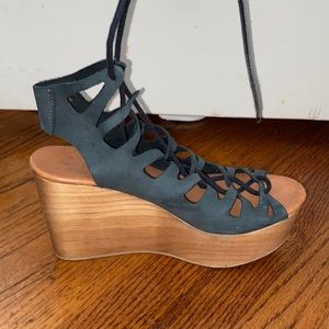 Musse&Cloud Platform Navy Tie-Up Shoes